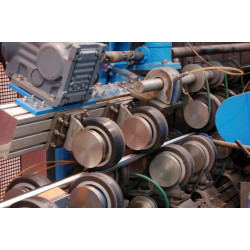 Машини для зовнішнього шліфування труб